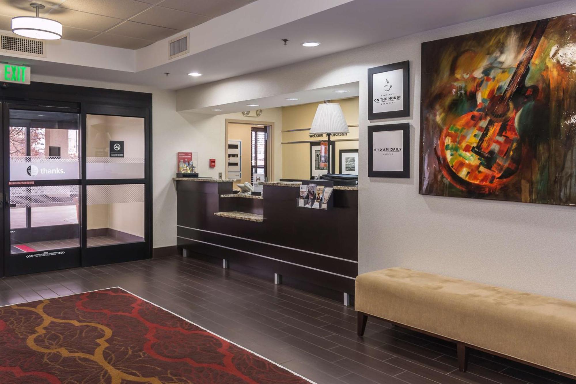 Hampton Inn Dickson Buitenkant foto