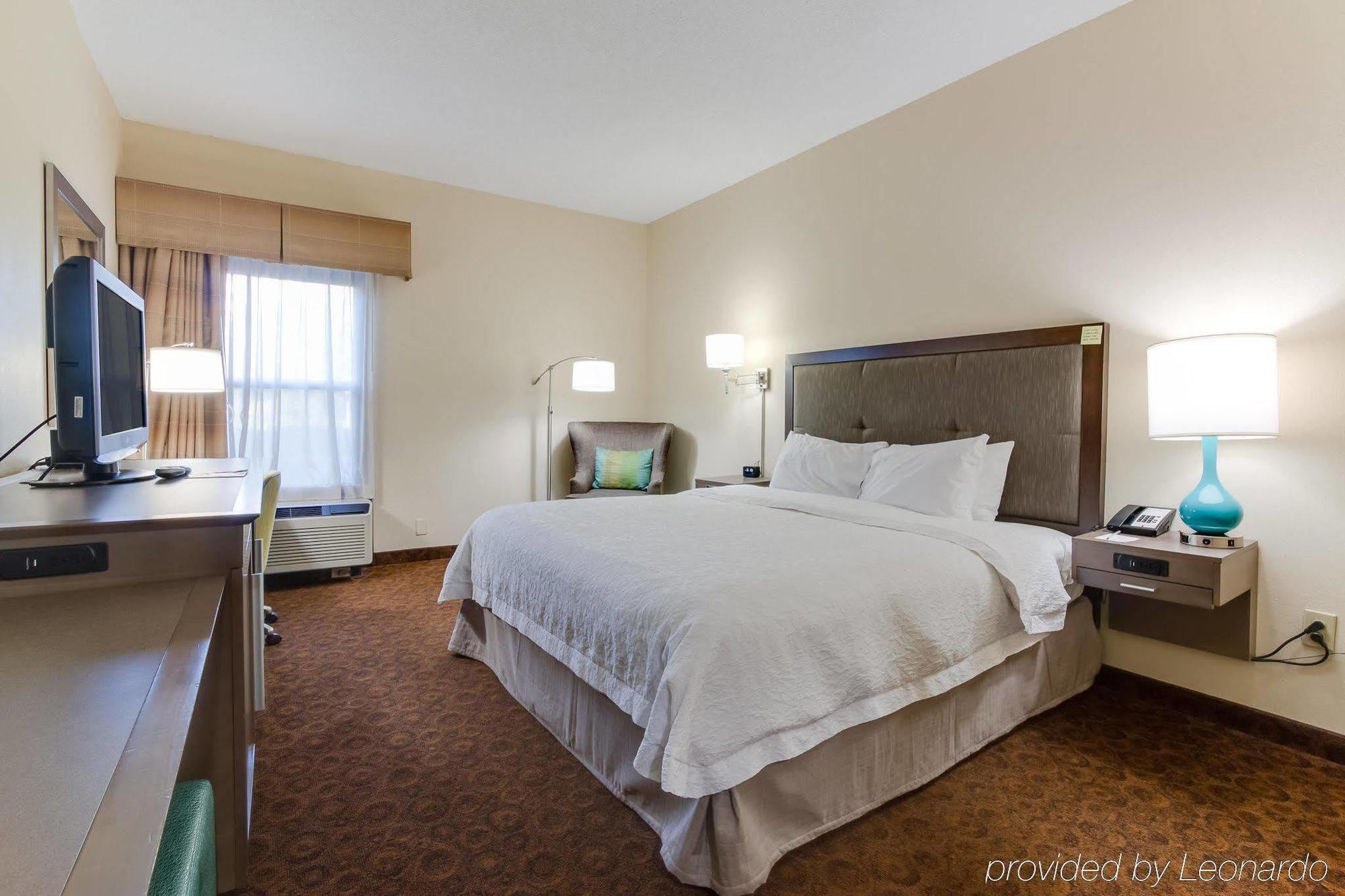 Hampton Inn Dickson Buitenkant foto
