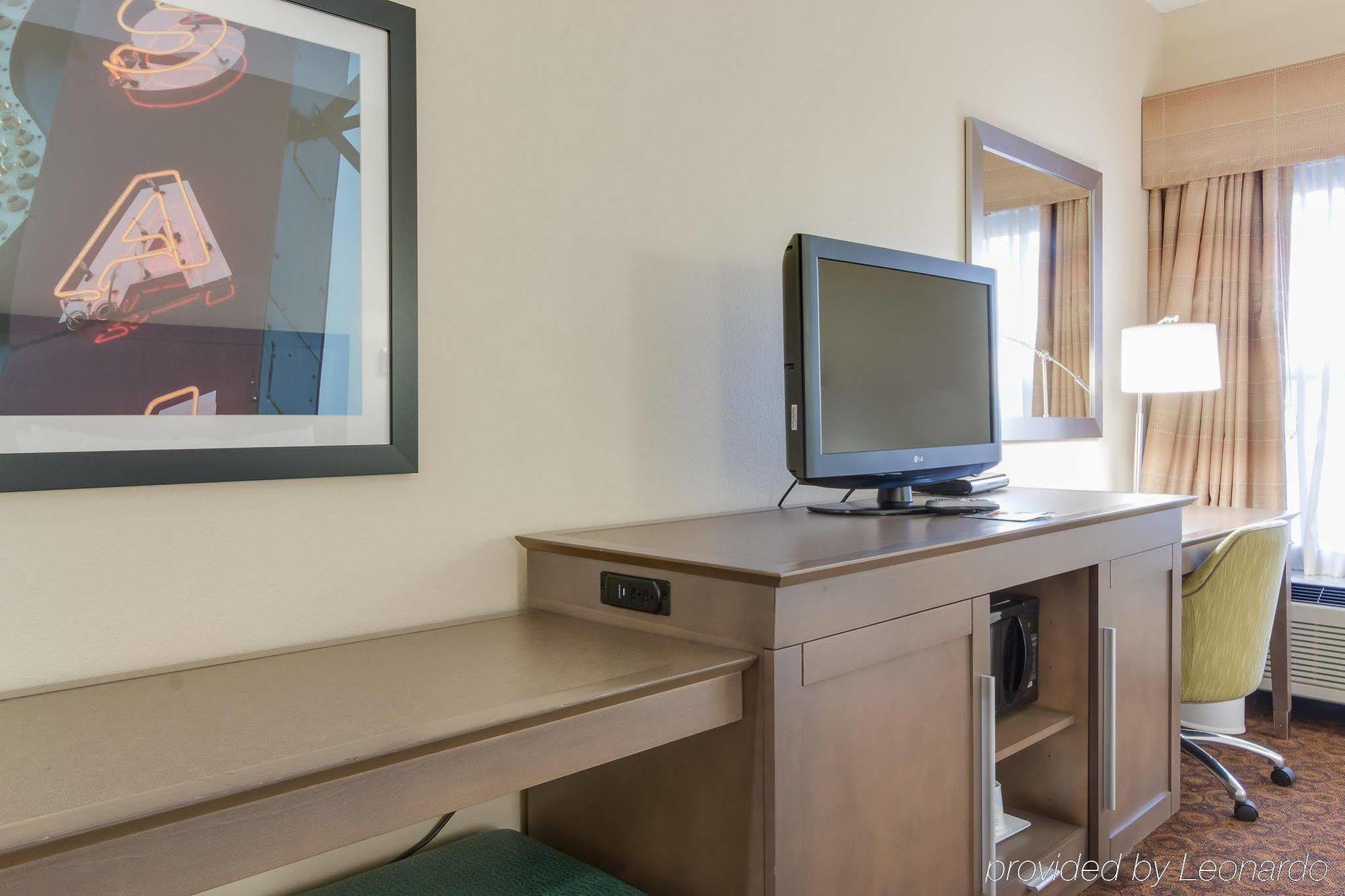 Hampton Inn Dickson Buitenkant foto