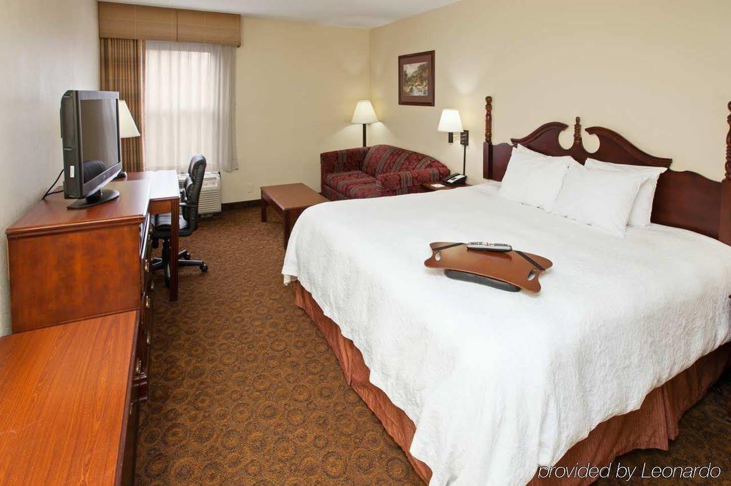 Hampton Inn Dickson Buitenkant foto