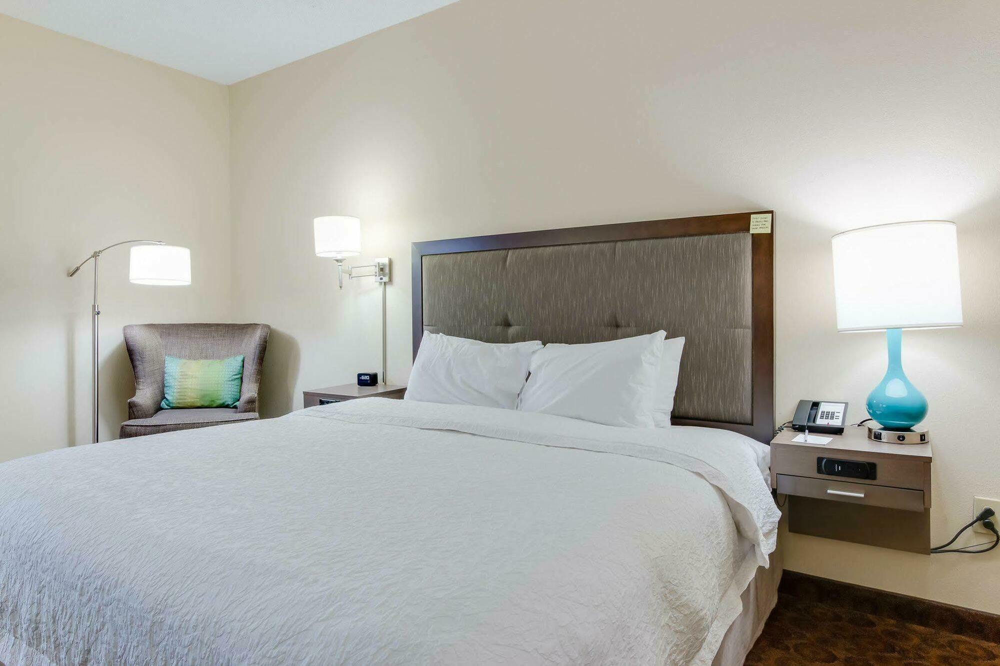 Hampton Inn Dickson Buitenkant foto