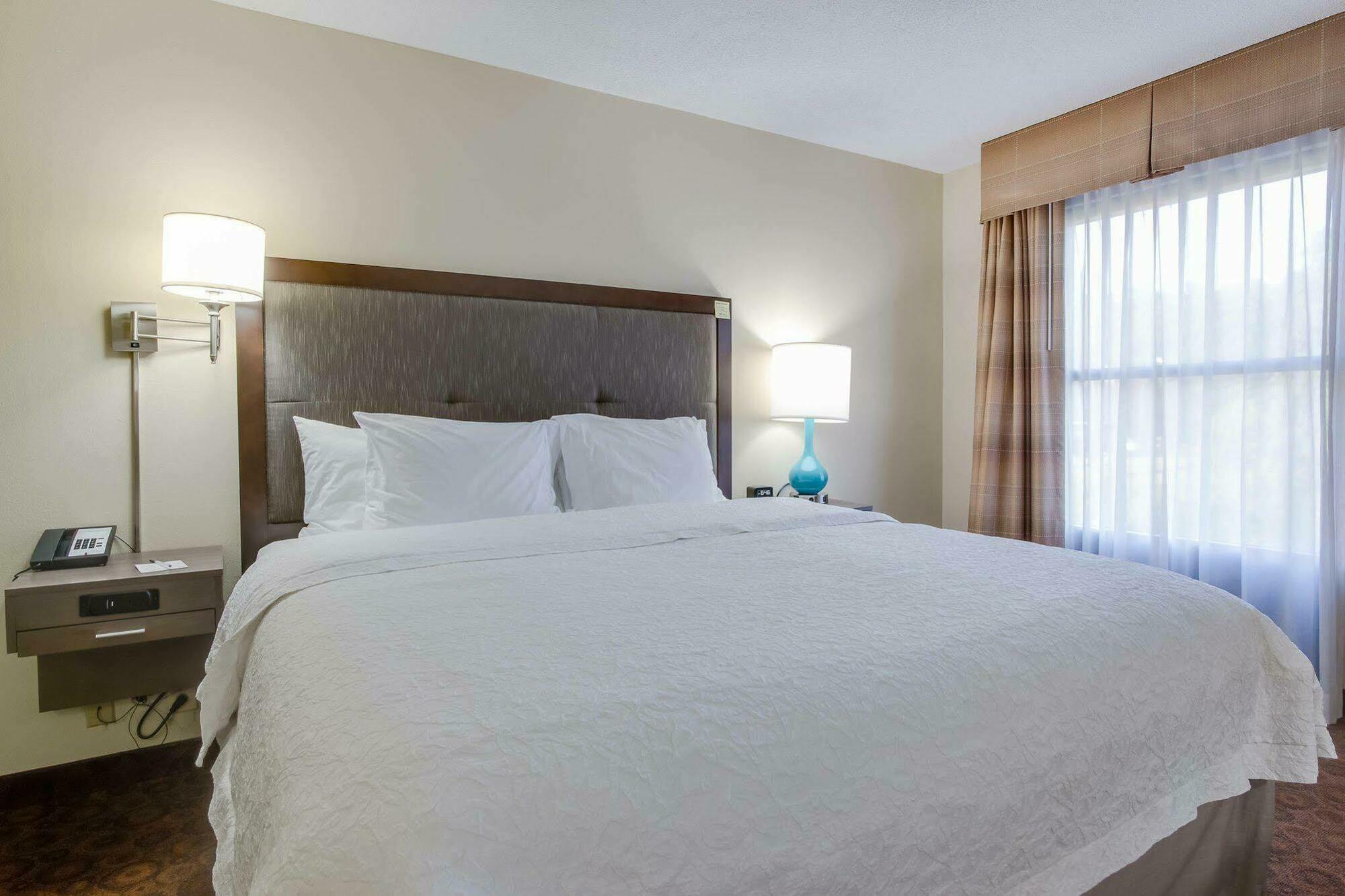 Hampton Inn Dickson Buitenkant foto