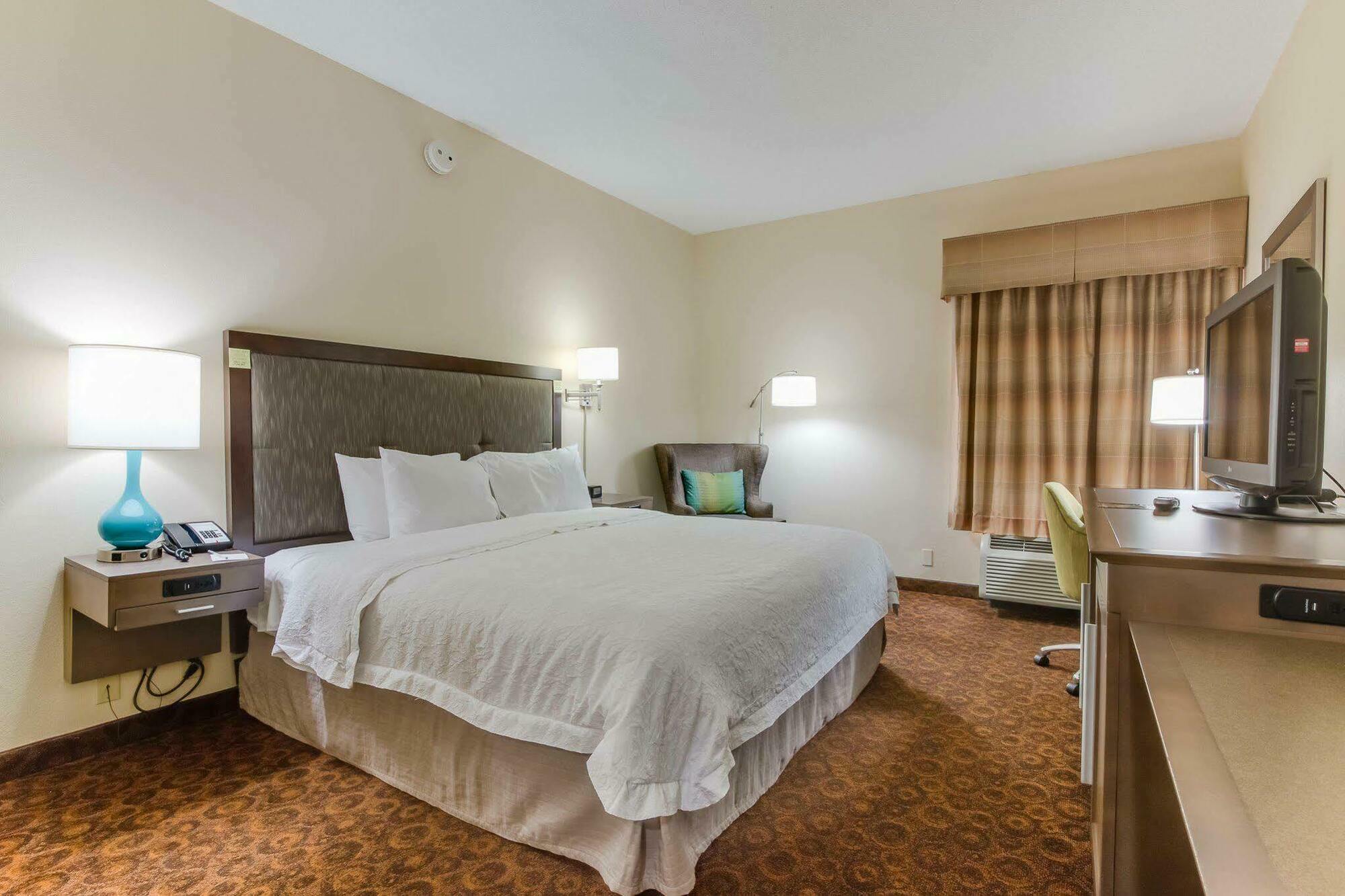 Hampton Inn Dickson Buitenkant foto