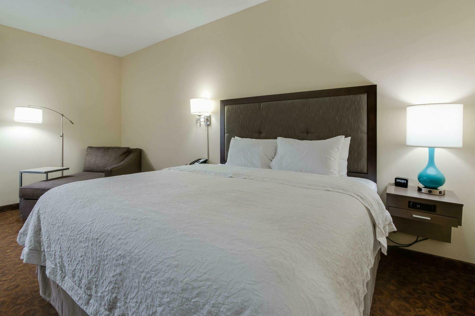Hampton Inn Dickson Buitenkant foto