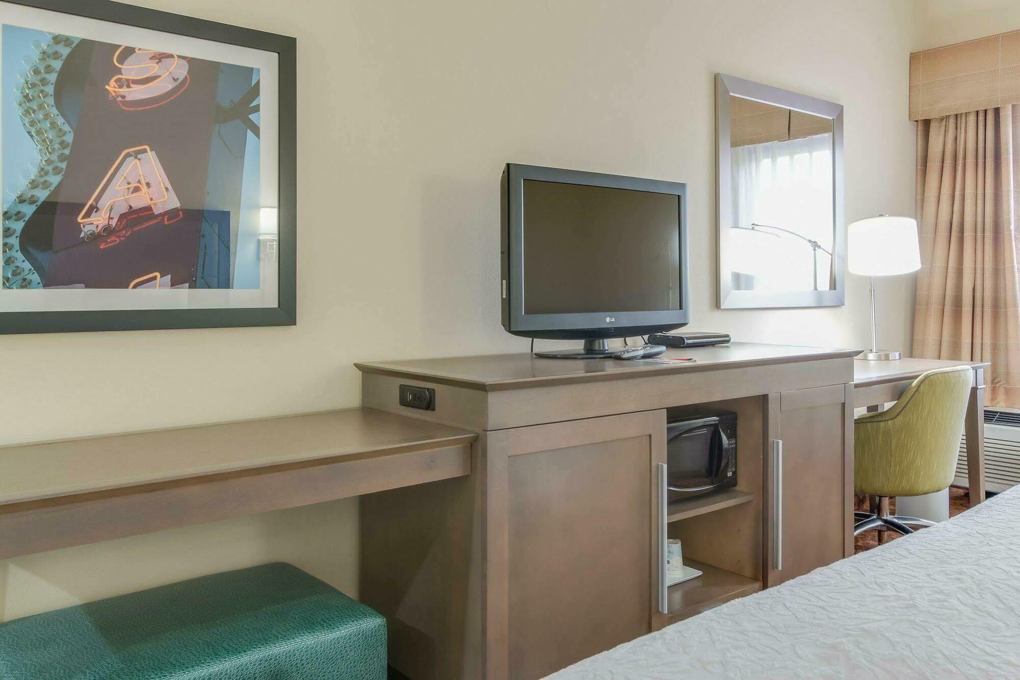 Hampton Inn Dickson Buitenkant foto