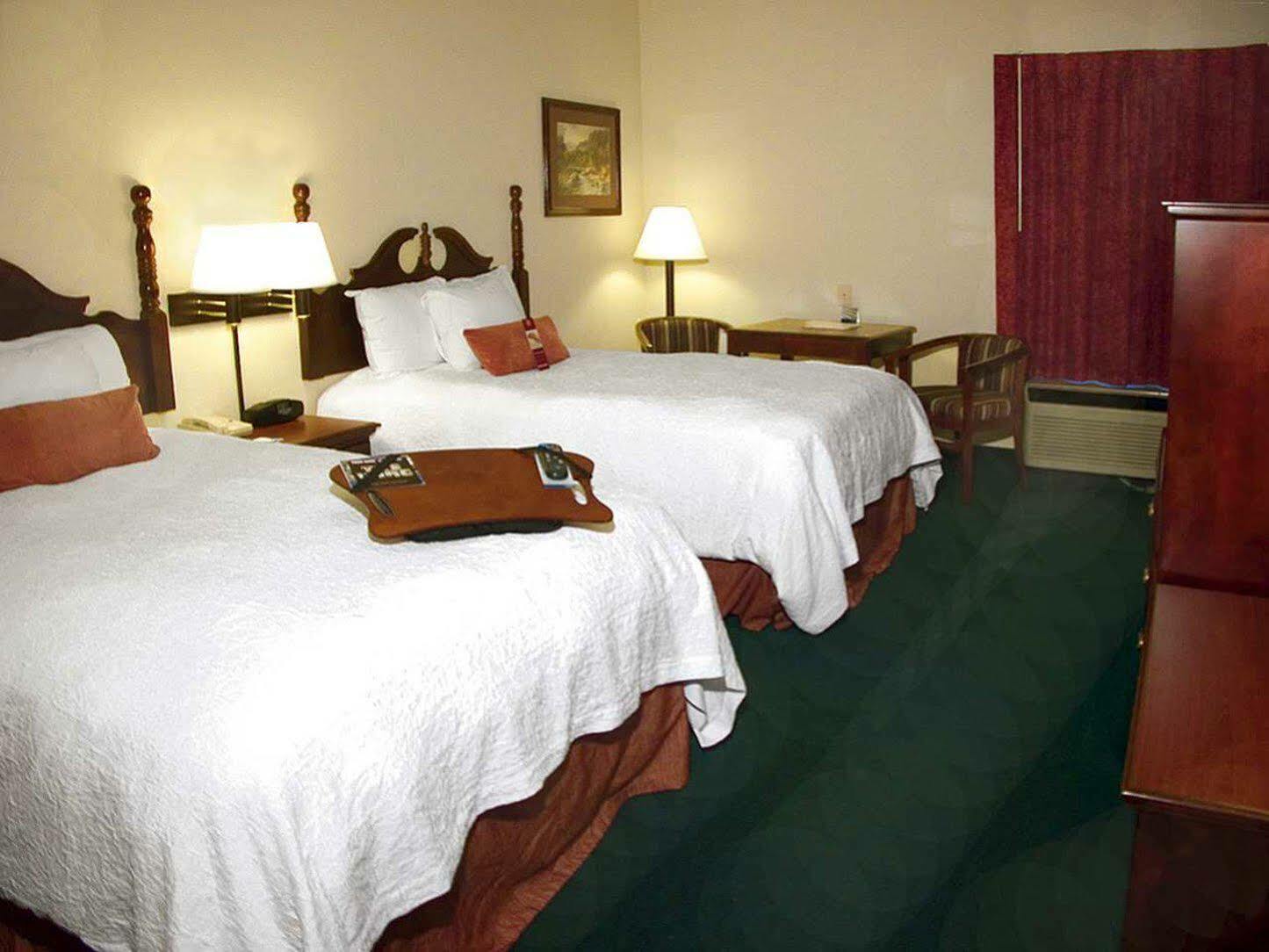 Hampton Inn Dickson Buitenkant foto